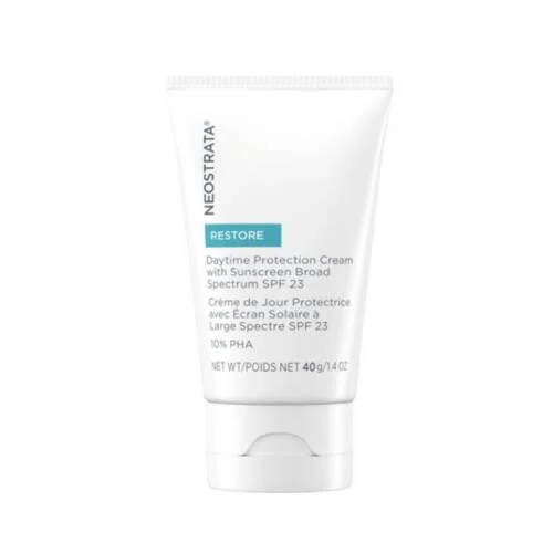Our non-greasy daytime moisturiser both reduces visible signs of ageing and helps protect against further damage to the skin. Gluconolactone restores and strengthens the skin’s protective barrier, helping to calm irritated skin and reduce redness, while broad spectrum sunscreen defends against future photodamage. Potent antioxidants, including Chardonnay Grape Seed Extract, Gluconolactone and Lactobionic Acid, scavenge harmful free radicals and inhibit elastase to help promote youthful skin and elasticity. Oil-free Fragrance-free Non-comedogenic Non-acnegenic 8% Gluconolactone 2% Lactobionic Acid Chardonnay Grape Seed Extract UVA/UVB Sunscreen